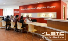 job vacancy for staff nurse at sports medicine centre